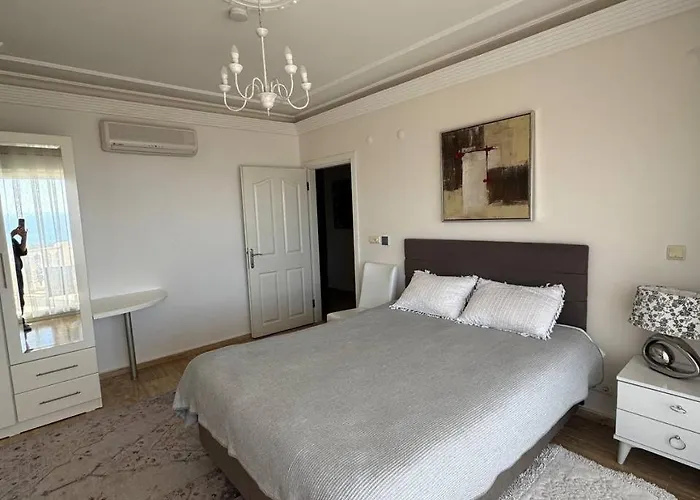 уютная с шикарным панорамным видом Apartament
