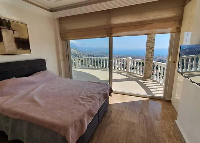 уютная с шикарным панорамным видом Apartament Alanya
