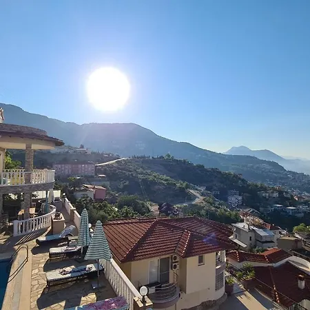 уютная с шикарным панорамным видом *