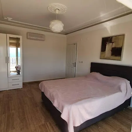 уютная с шикарным панорамным видом Apartmán