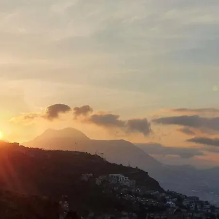 アパート уютная с шикарным панорамным видом *