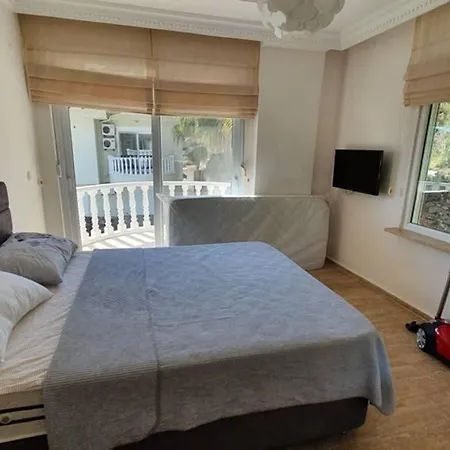 уютная с шикарным панорамным видом Αλάνια